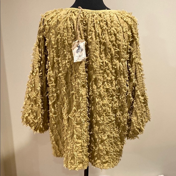 Easel Yellow Green 3/4 Sleeve Tunic - Picture 5 of 9